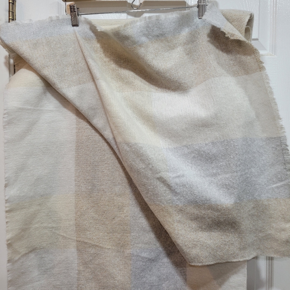 Old Navy Cream & Taupe Cozy Knit Scarf, OS